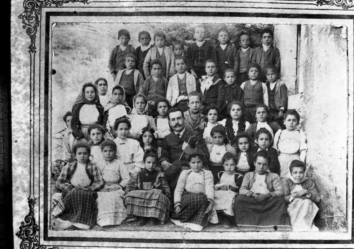 6-scolaresca-col-maestro-Sau---.jpg