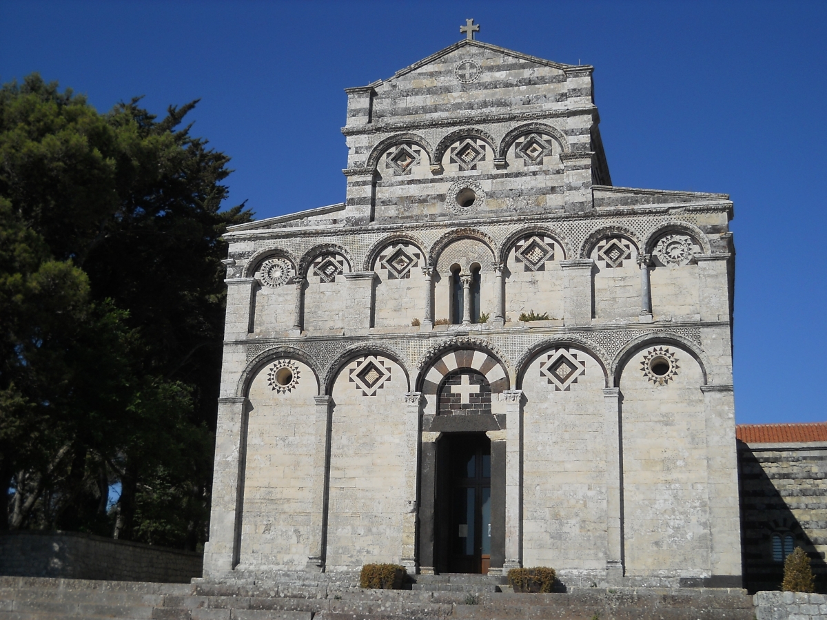 Cattedrale-di-San-Pietro-di-Sorres.-Fotografia-di-Antonio-Caria.JPG