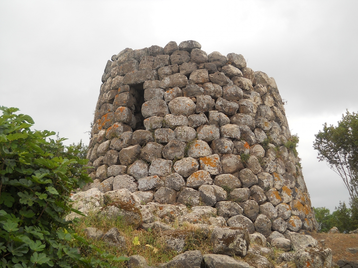 Nuraghe-Longu.-Fotografia-di-Antonio-Caria.JPG